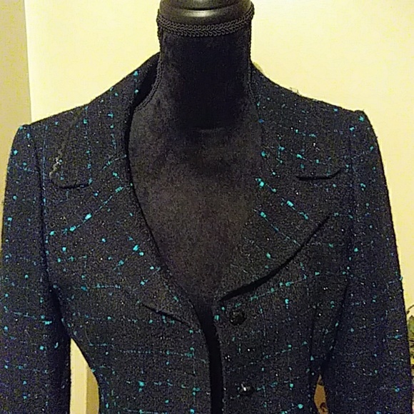 Tahari Jackets & Blazers - 🍁4/$25 Tahari Blazer